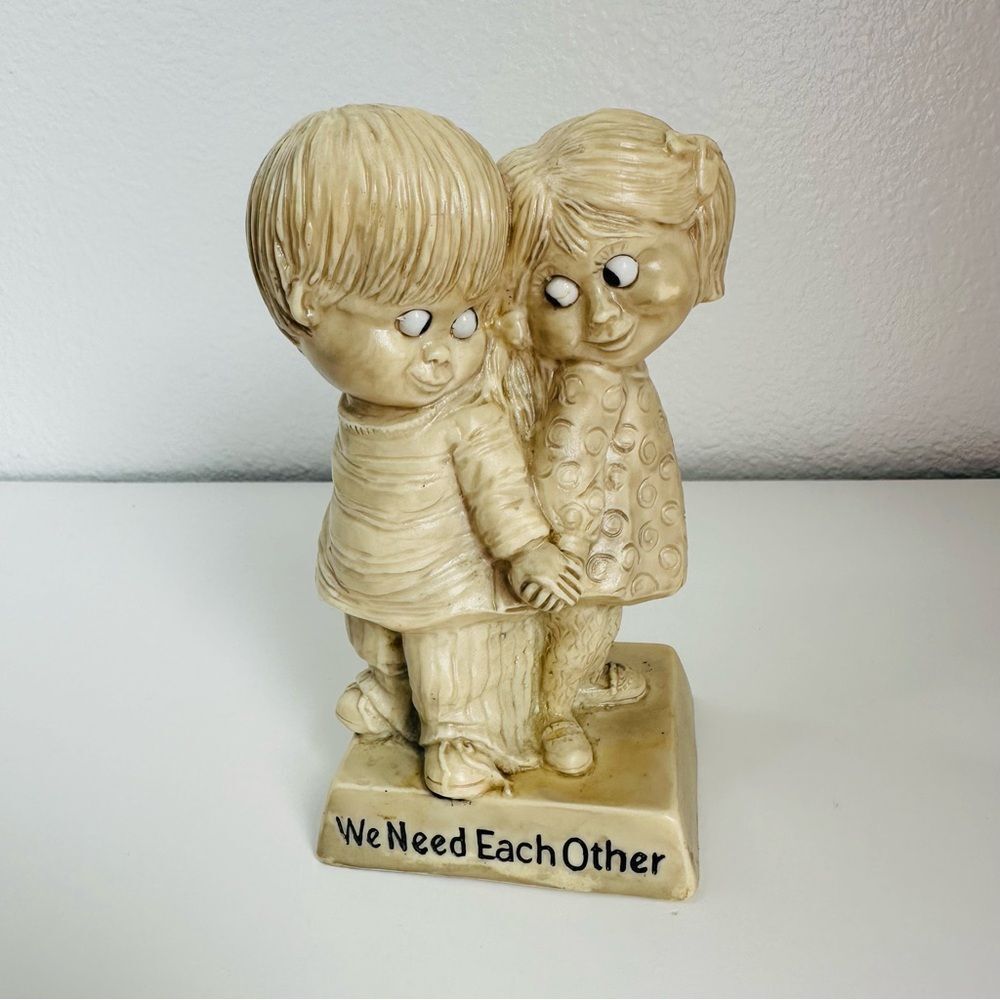 R&W Berries Vintage Girl‎ Boy We Need Each Other 1970 Figurine